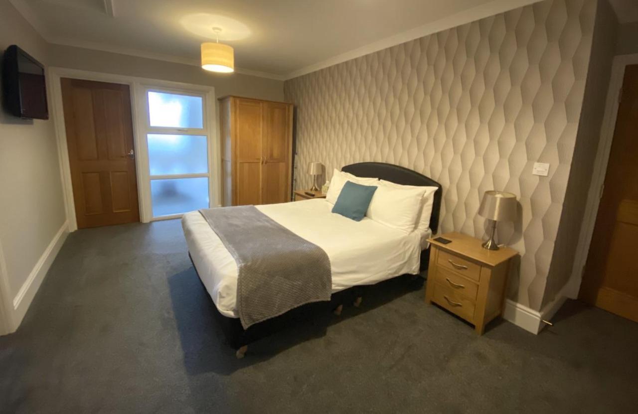 Jeffersons Hotel & Serviced Apartments (Adults Only) Barrow-in-Furness Δωμάτιο φωτογραφία
